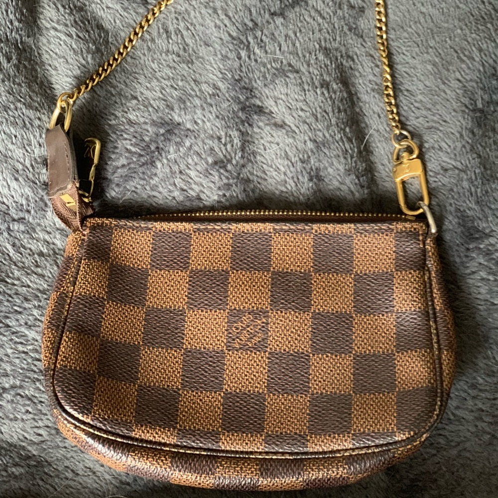 Louis Vuitton Mini Pochette Damier Ebene